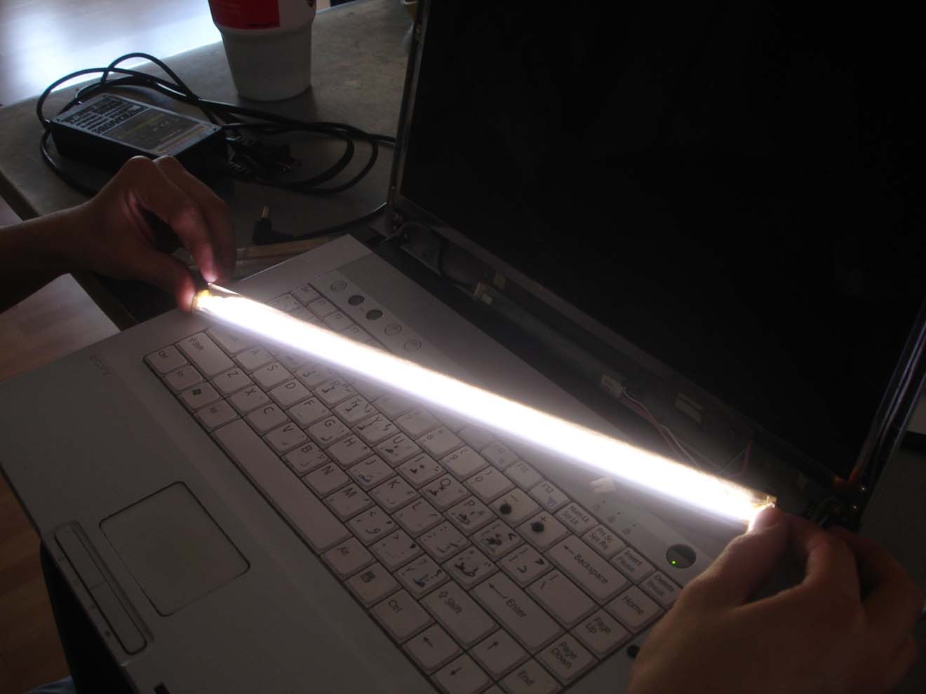 Замена и ремонт подсветки экрана ноутбука в Пушкине
